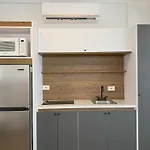 Amazing Group Home Near Beach, Nightlife For 18