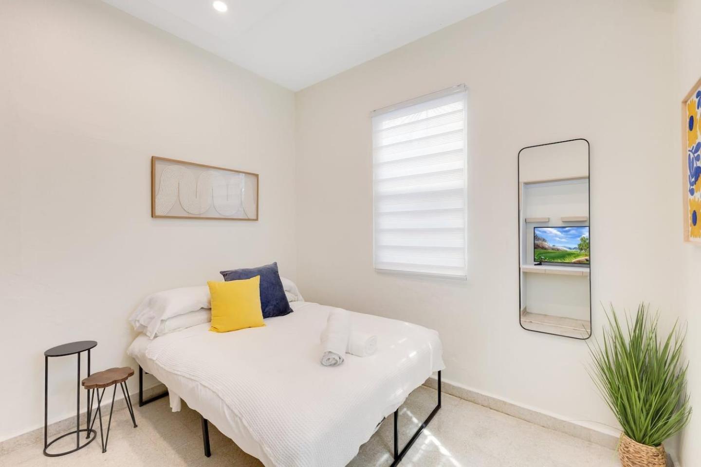 Amazing Group Near Beach, Nightlife For 18 * San Juan