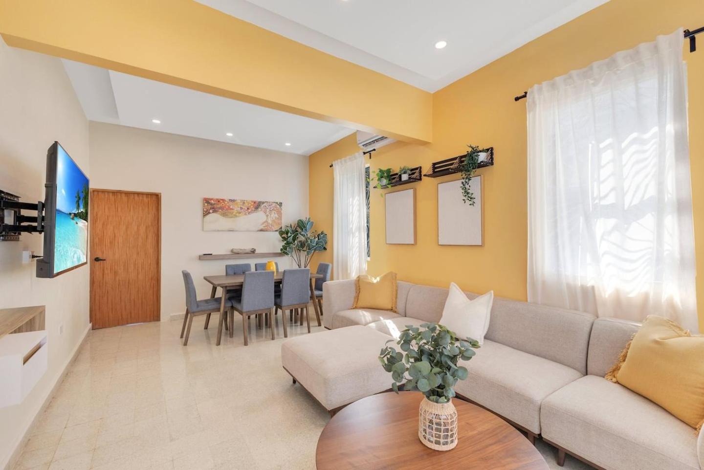 Amazing Group Near Beach, Nightlife For 18