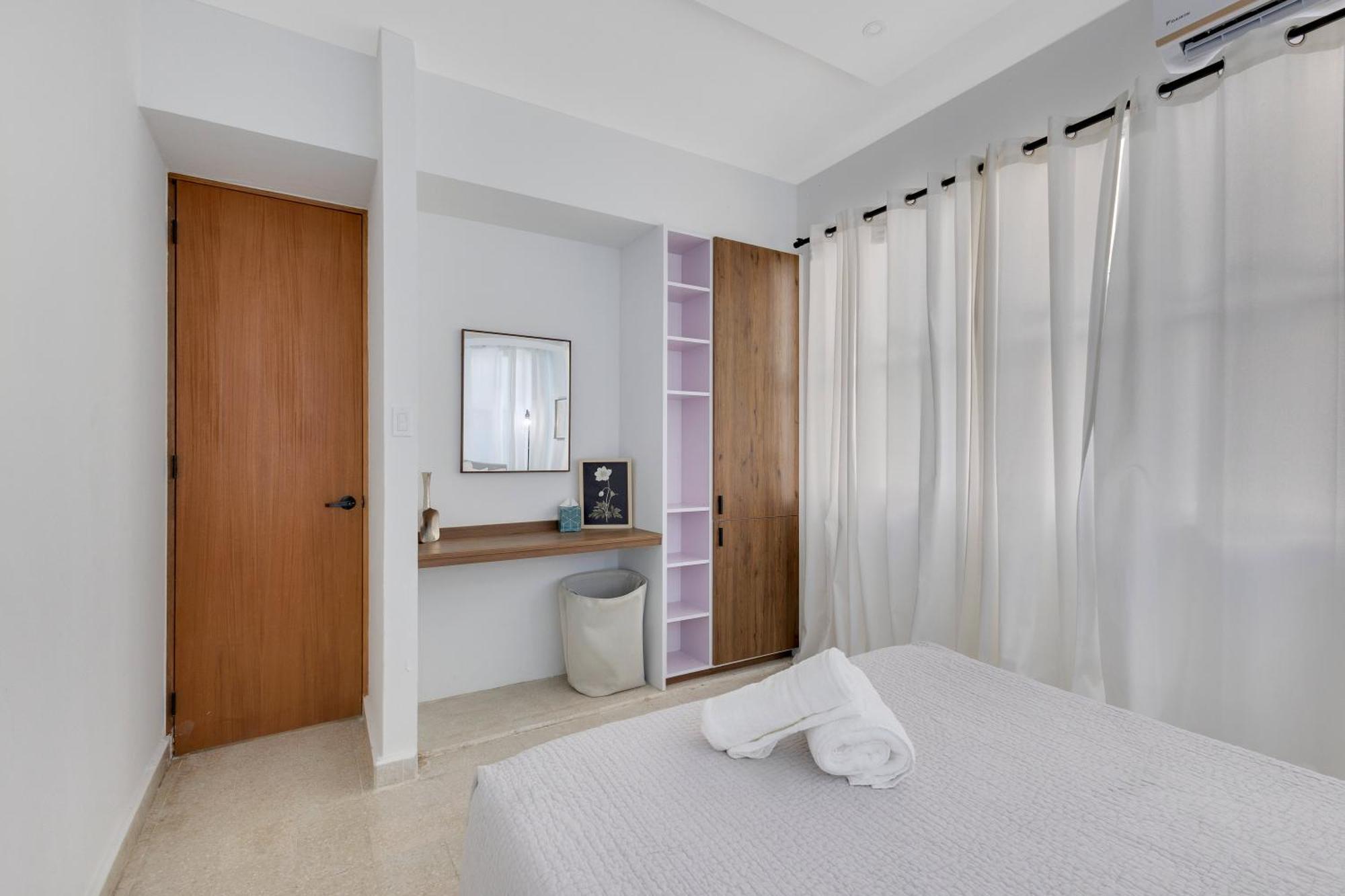 Amazing Group Near Beach, Nightlife For 18 Villa