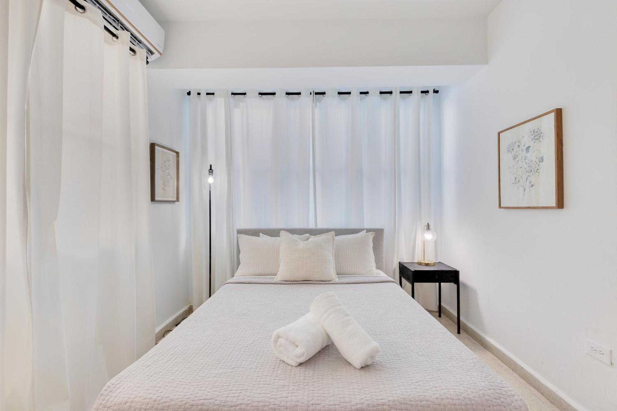 Villa Amazing Group Near Beach, Nightlife For 18 San Juan